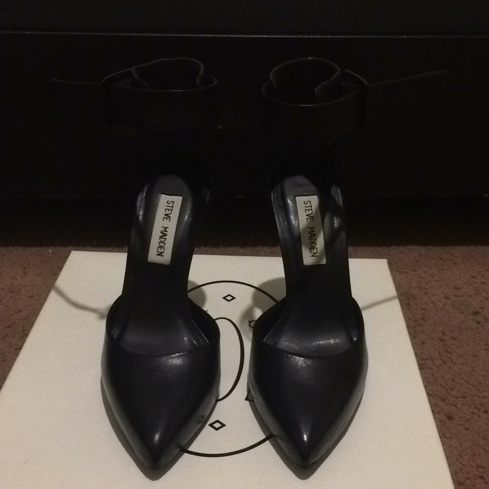 Steve Madden Flshback Black Leather Shoes